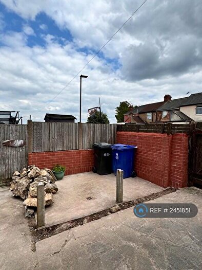 3 Bedroom Terraced House To Rent In South Street, Highfields, Doncaster, DN6
