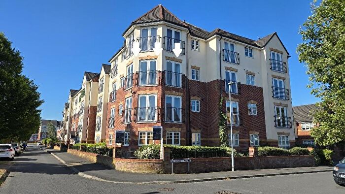 2 Bedroom Flat To Rent In Sandycroft Avenue Wythenshawe Manchester, M22