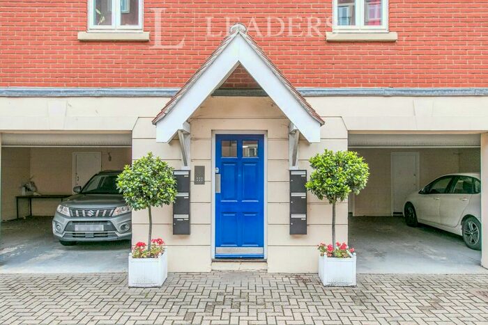 2 Bedroom Apartment To Rent In Neptune Square, Ipswich, IP4