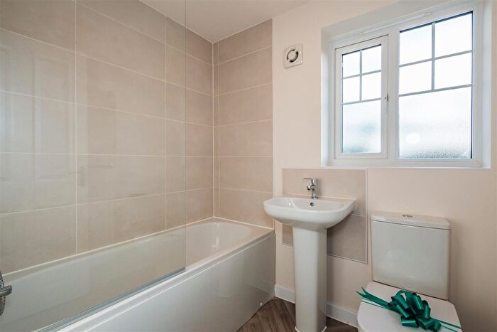 4 Bedroom Semi-Detached House To Rent In Malvern Rise, Malvern, WR14