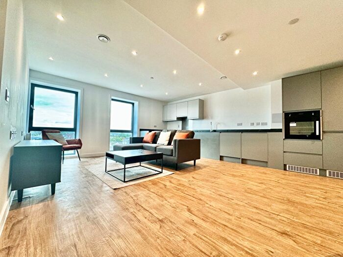 1 Bedroom Flat To Rent In Phoenix, Saxton Lane, Leeds, LS9