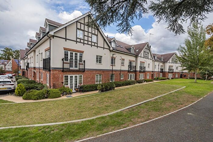 2 Bedroom Apartment For Sale In Grange Road, Chalfont St. Peter, SL9