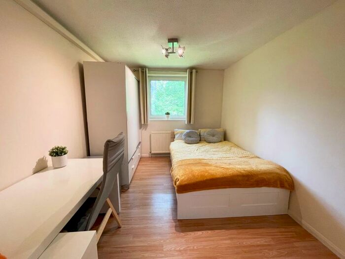 1 Bedroom House Of Multiple Occupation To Rent In Geddington Road, Corby, NN18