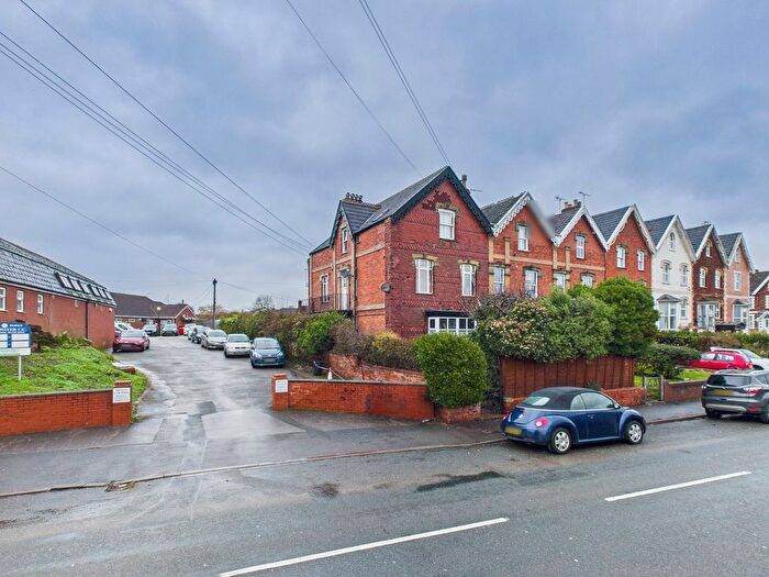 2 Bedroom Flat For Sale In Durleigh Road, Bridgwater, TA6