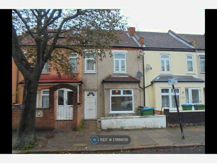 1 Bedroom Flat To Rent In Abbey Grove, Abbeywood, SE2