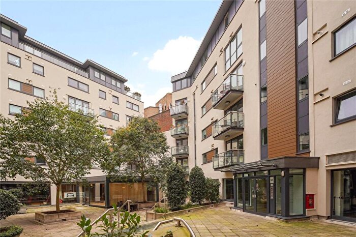 2 Bedroom Apartment To Rent In Charterhouse The Square, EC1M