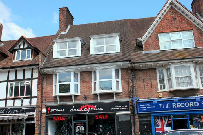 1 Bedroom Flat To Rent In Hill Avenue, Amersham, HP6