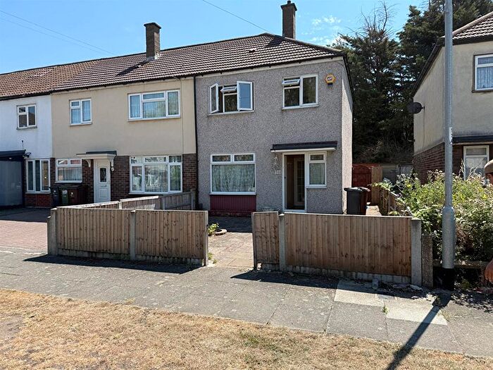 2 Bedroom End Of Terrace House For Sale In Curzon Crescent, Barking, IG11