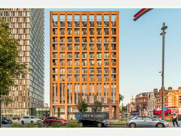 2 Bedroom Flat To Rent In Azure Building, London, E15