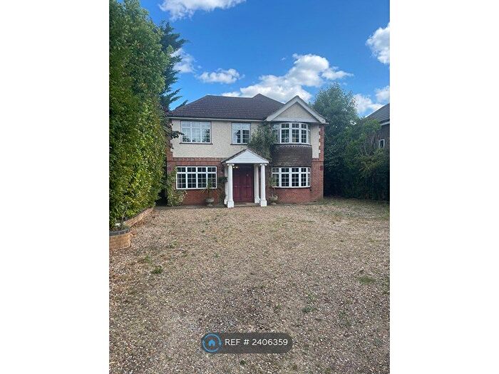 5 Bedroom Detached House To Rent In Langley Park Toad, Iver, SL0