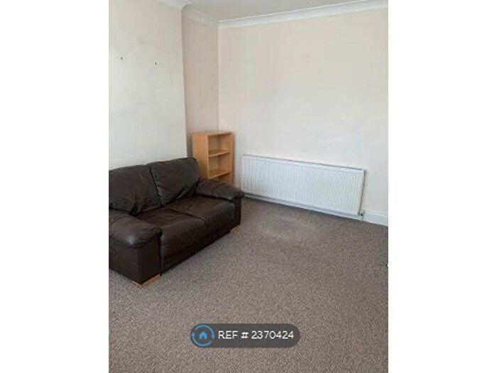 2 Bedroom Flat To Rent In Crescent Road, Sheffield, S7