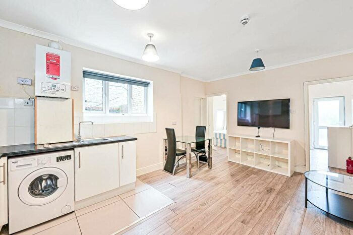 2 Bedroom Flat To Rent In Buckley Road, Kilburn, London, NW6