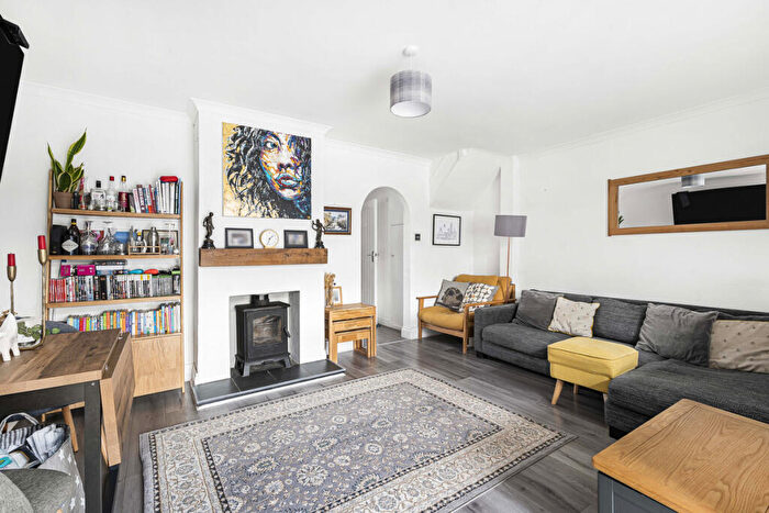 3 Bedroom End Of Terrace House For Sale In Cherwell Avenue, Kidlington, OX5