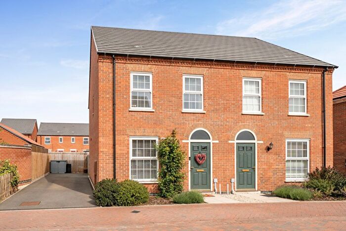 3 Bedroom Semi-Detached House For Sale In Halbery Croft, Meppershall, SG17