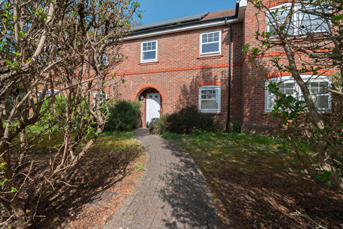 2 Bedroom Apartment For Sale In Barrowfields Close, West End, SO30