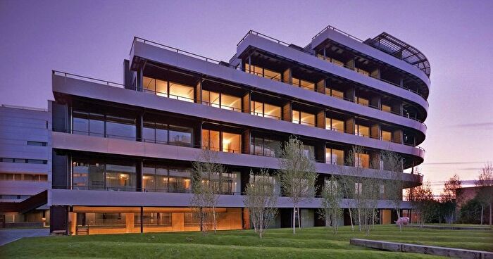 2 Bedroom Flat For Sale In Woodfield Road, Greater Manchester, WA14