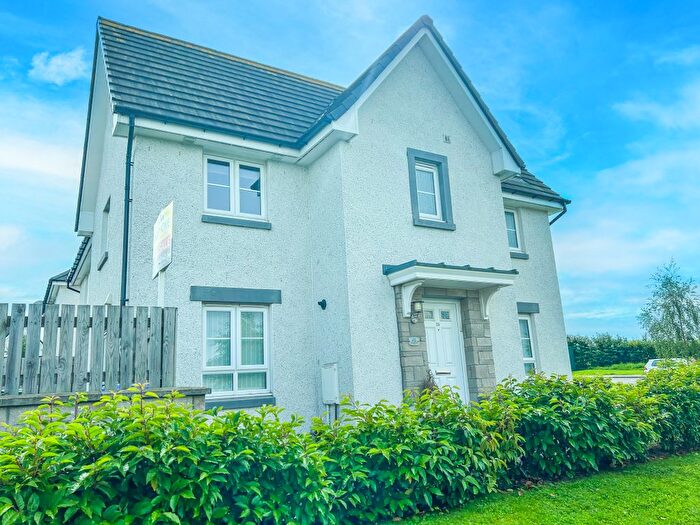 3 Bedroom Semi-detached House For Sale In Auld Mart Road, Huntingtower, Perth, PH1