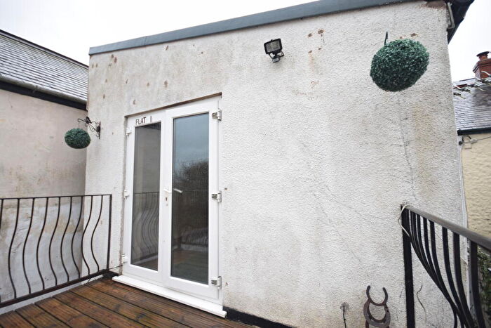 2 Bedroom Flat To Rent In Cornmarket Street, Great Torrington, Devon, EX38