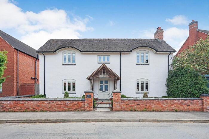 4 Bedroom Detached House For Sale In Barton Road, Congerstone, CV13