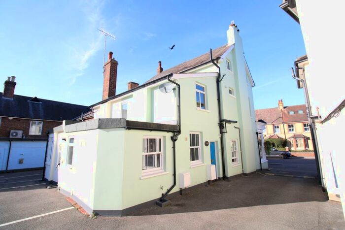 2 Bedroom Maisonette To Rent In Reigate, Surrey, RH2