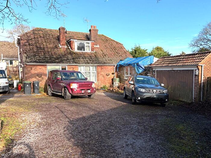 5 Bedroom Detached House For Sale In Haycrafts Lane, BH19
