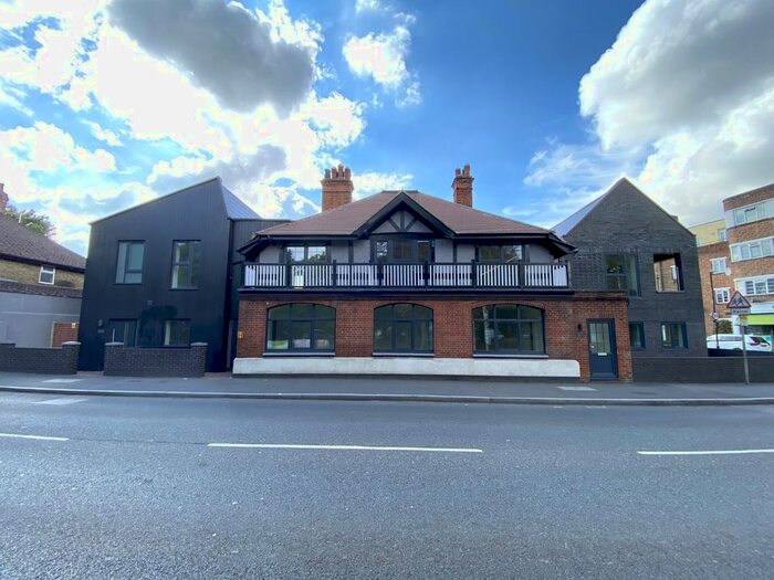 2 Bedroom Flat To Rent In Cricket Green, Mitcham, CR4