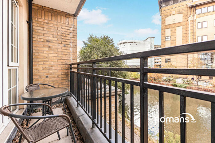 3 Bedroom Flat To Rent In Riverside House, Fobney Street, Reading, RG1