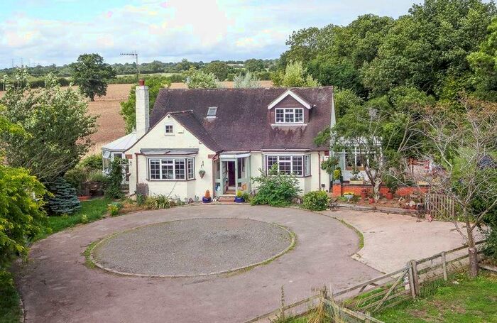 3 Bedroom Detached House For Sale In Worcester Road, Knowle Fields, Alcester, B49