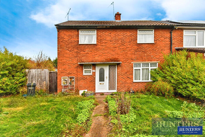 2 Bedroom Semi-Detached House For Sale In West Avenue, Wigston, LE18