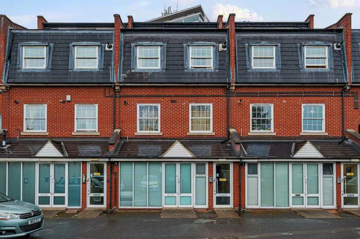 1 Bedroom Apartment To Rent In Surbiton, Surrey, KT5