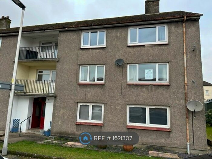 3 Bedroom Flat To Rent In Milliken Road, Kilbarchan, Johnstone, PA10
