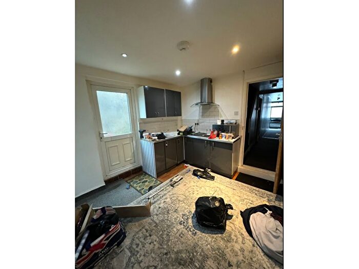 1 Bedroom Flat To Rent In Cowbridge Road East, Cardiff, CF5
