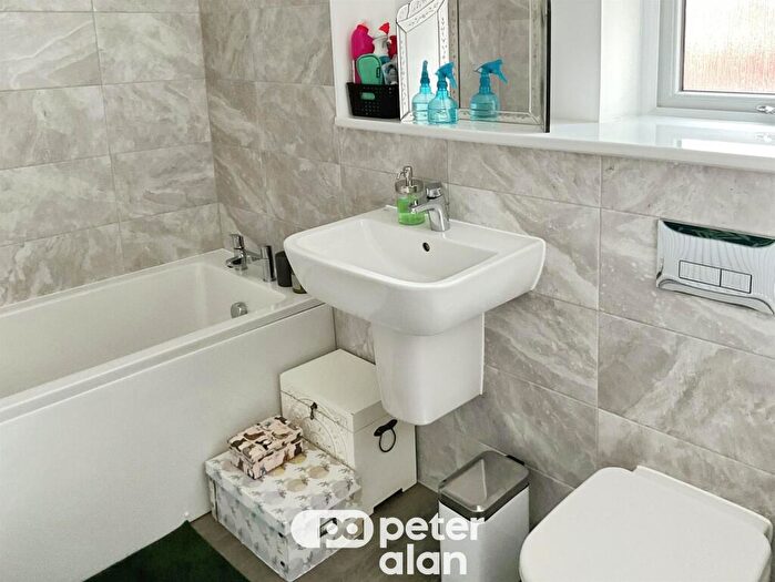 2 Bedroom Flat For Sale In Cape Lindsey Road, Newport, NP20