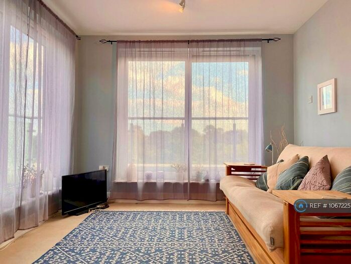 1 Bedroom Penthouse To Rent In Charrington Place, St Albans, AL1