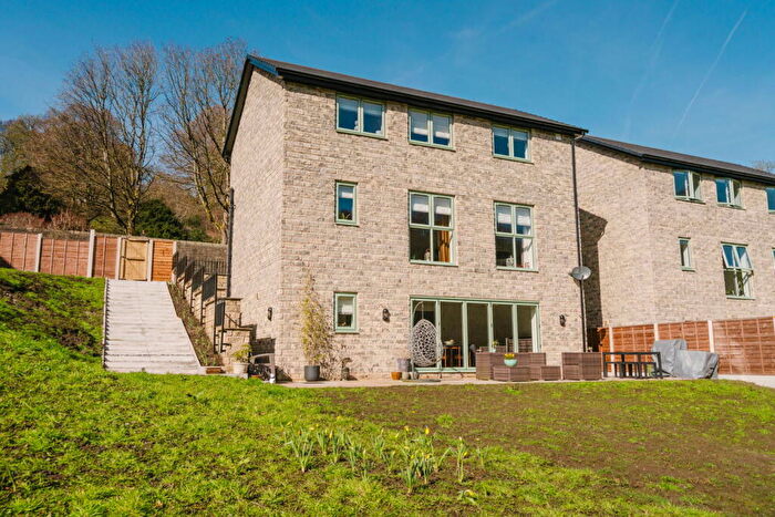4 Bedroom Detached House For Sale In Cotton Tops Drive, Ripponden, HX6
