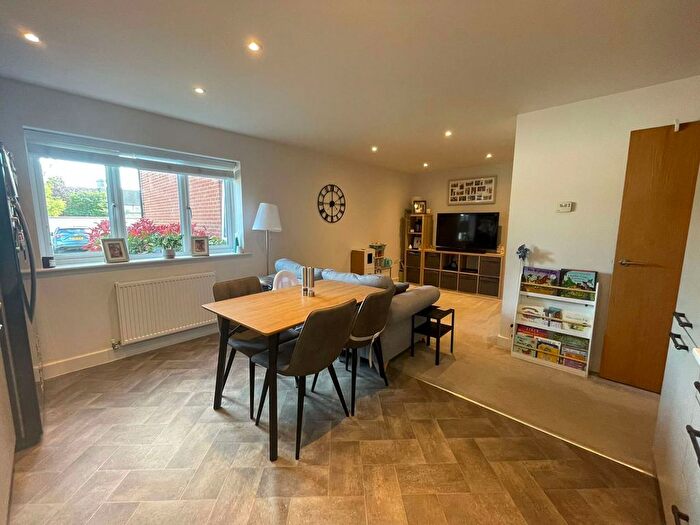 2 Bedroom Flat For Sale In Damers Road, Dorchester, DT1