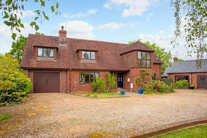6 Bedroom Detached House For Sale In Sissinghurst Road, Biddenden, Kent, TN27