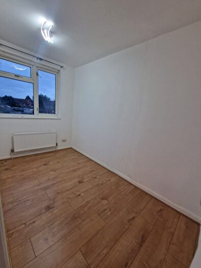 4 Bedroom Terraced House To Rent In Becontree Avenue, Dagenham, RM8