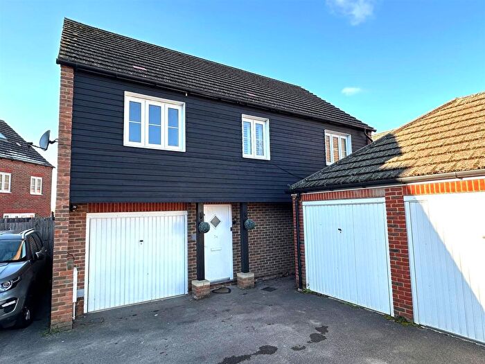 2 Bedroom Detached House For Sale In Brampton Field, Ditton, Aylesford, ME20
