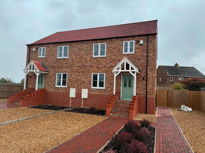 3 Bedroom Semi-Detached House To Rent In Crown Avenue, Holbeach St. Marks, Holbeach, Spalding, PE12