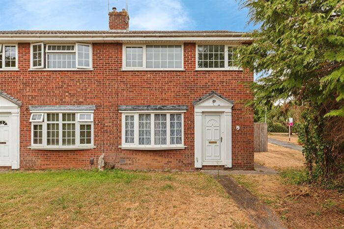 3 Bedroom Semi-Detached House For Sale In Kestrel Close, Chipping Sodbury, Bristol, BS37
