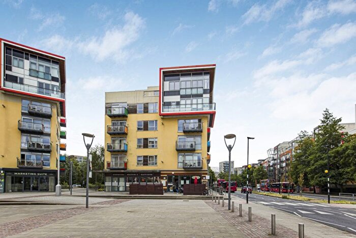 1 Bedroom Flat To Rent In West Parkside, London, SE10