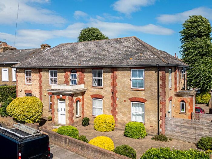 1 Bedroom Apartment To Rent In Darnley Court, Darnley Road, Gravesend, Kent, DA11