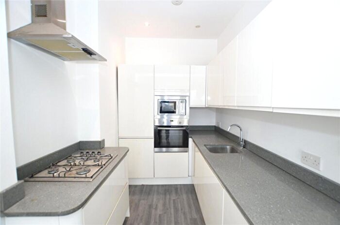 1 Bedroom Apartment To Rent In St. Aubyns Road, London, SE19
