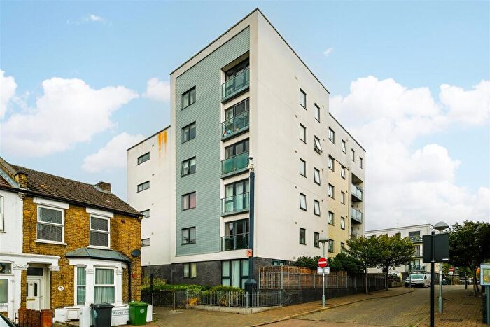 2 Bedroom Flat To Rent In Rockwell Court, Papermill Place, Walthamstow, E17