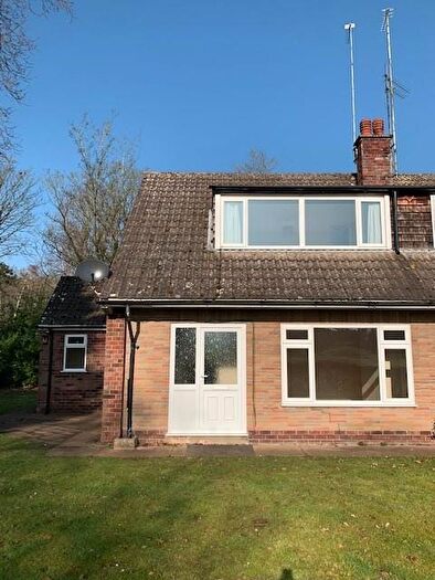 2 Bedroom Semi-Detached Bungalow To Rent In Kings Walk, Woodhall Spa, LN10