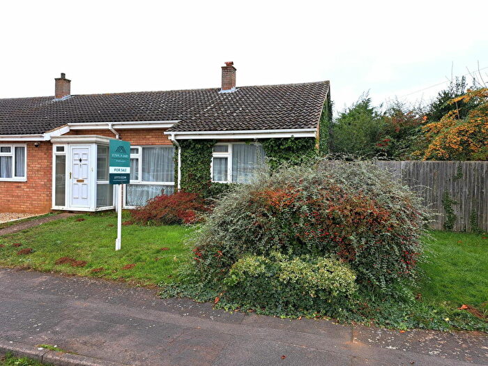 2 Bedroom Terraced Bungalow For Sale In Elizabeth Way, Gamlingay, Sandy, Bedfordshire, SG19