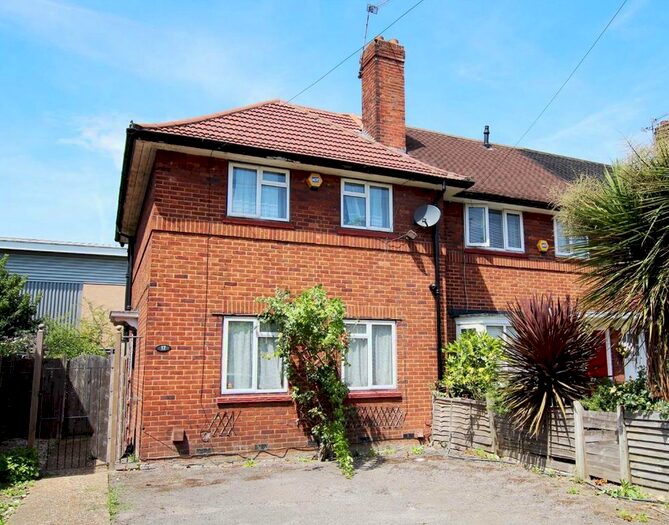 3 Bedroom Property To Rent In Marlow Crescent, Twickenham, TW1