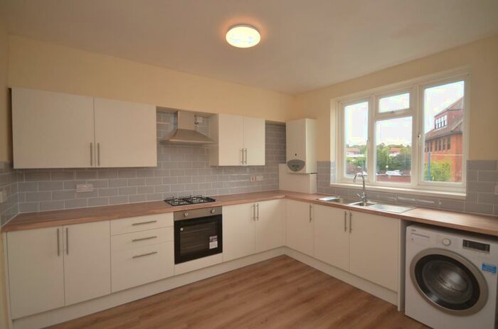 3 Bedroom Maisonette To Rent In Station Approach, Hayes, Bromley, BR2
