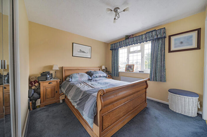 5 Bedroom Detached House For Sale In Lapin Lane, Basingstoke, Hampshire, RG22